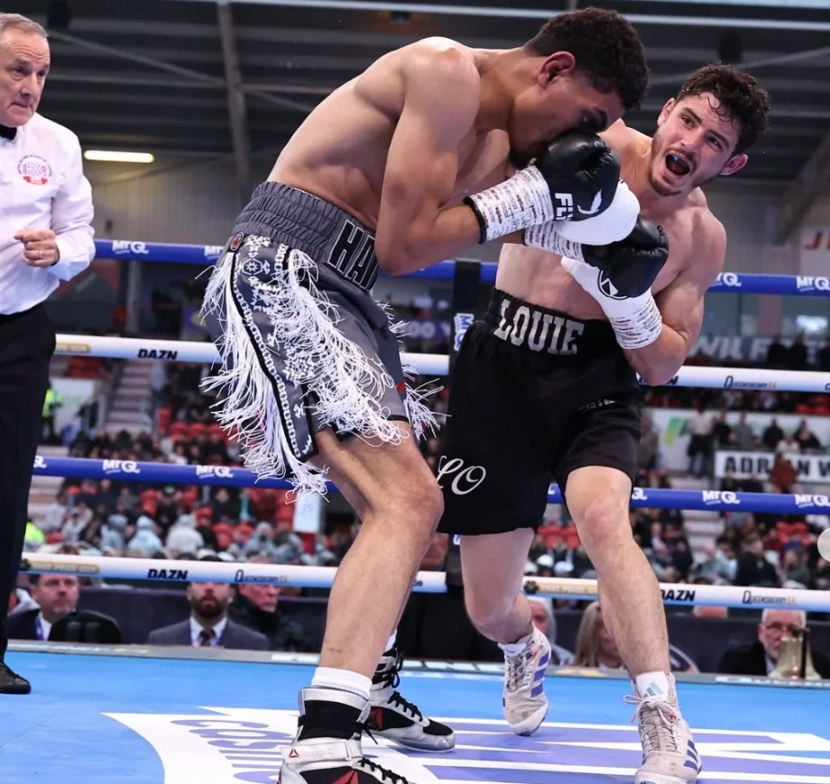 Louie O’Doherty in action against Youssef Khoumari